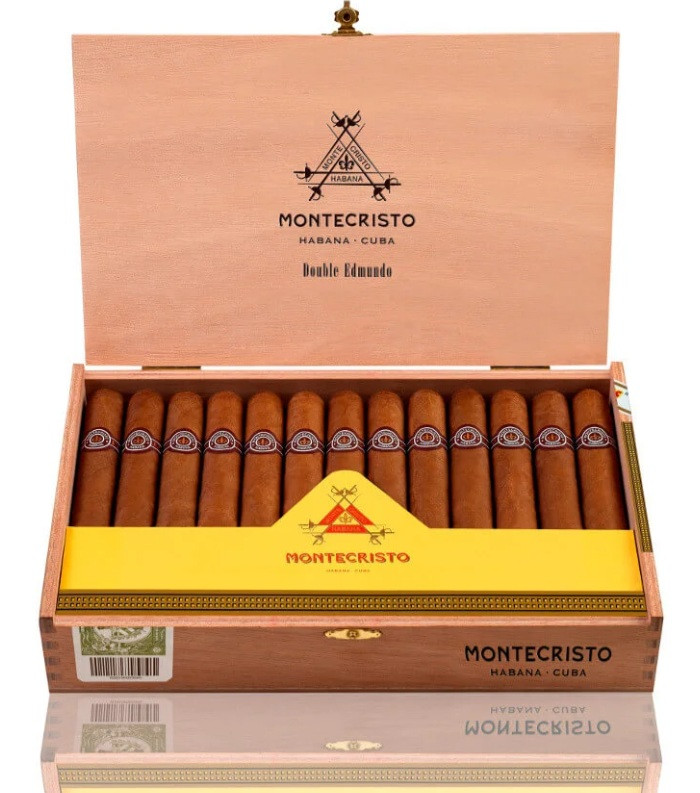 Charuto Montecristo double edmundo rio branco acre
